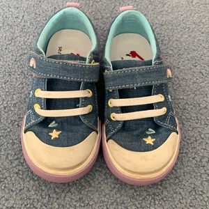 Good used condition. See Kai Run Sneakers. Size 9.